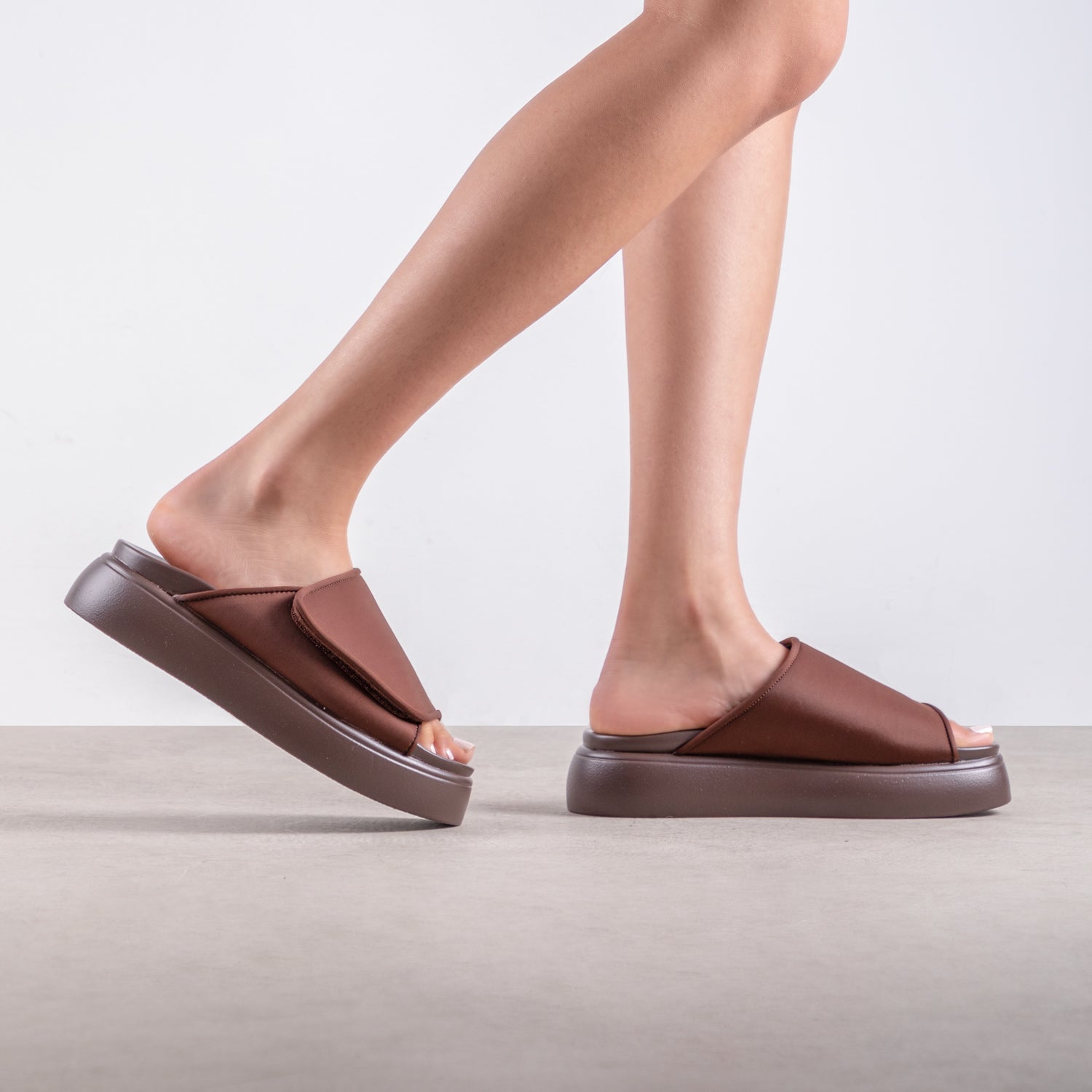 RAID Arvina Flatform Slider in Brown Lycra