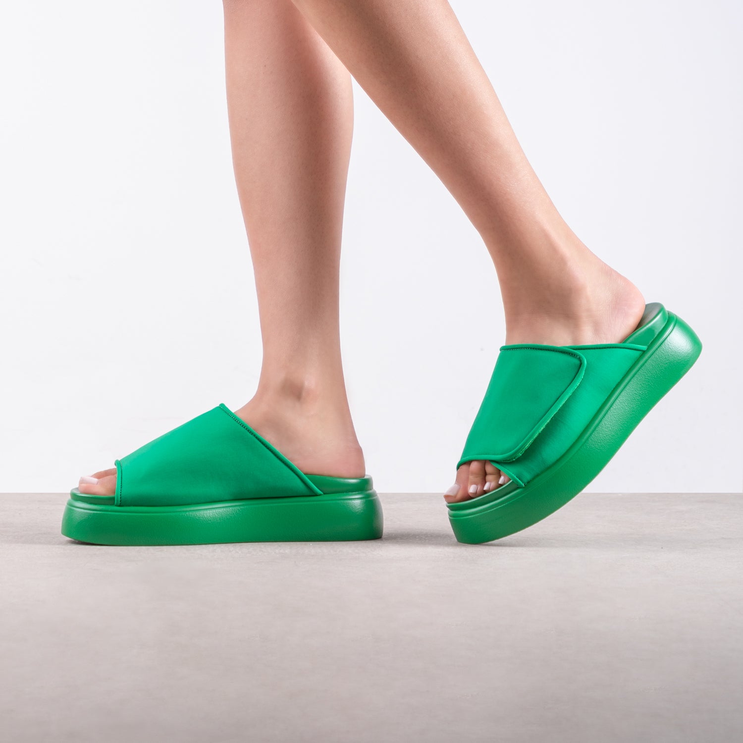 RAID Arvina Flatform Slider in Green Lycra