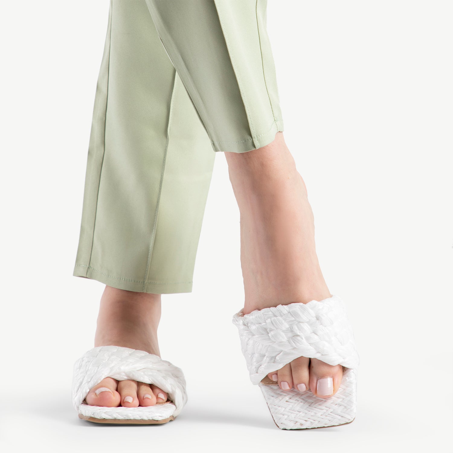 RAID Breezy Flat Mule in White