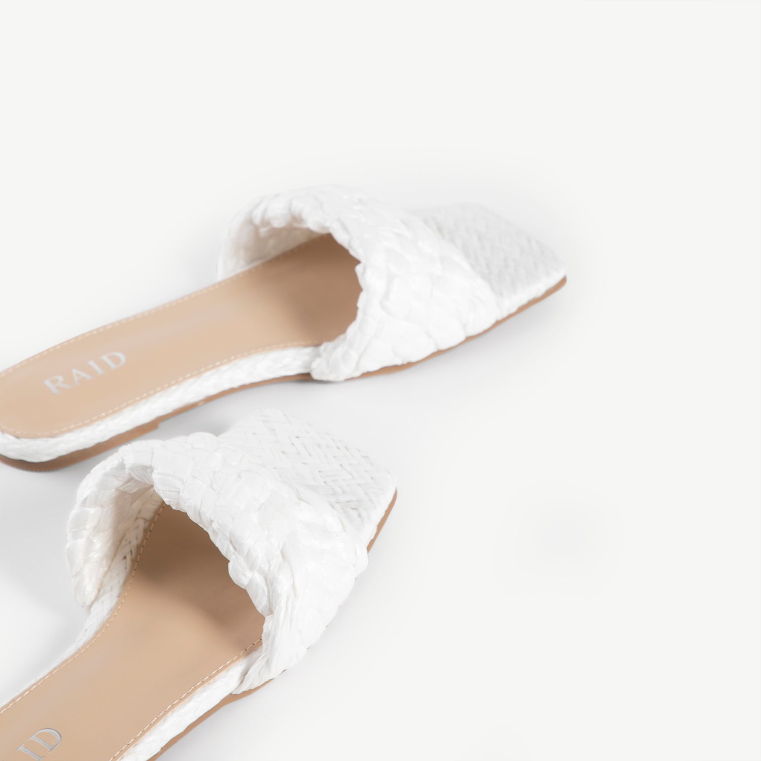 RAID Breezy Flat Mule in White