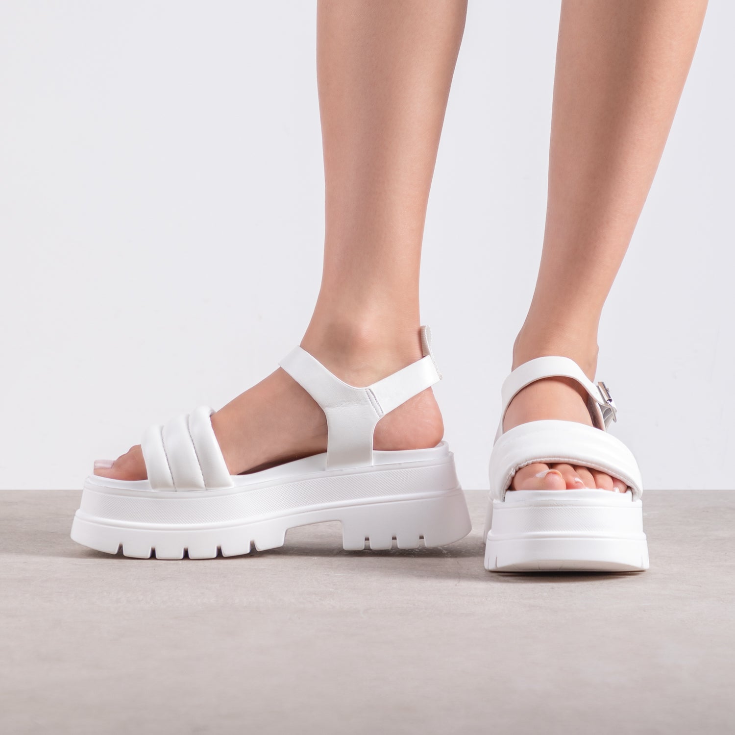 RAID Brenner Chunky Padded Sandal in White