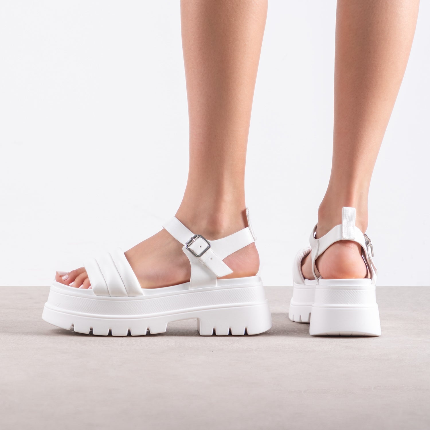 RAID Brenner Chunky Padded Sandal in White