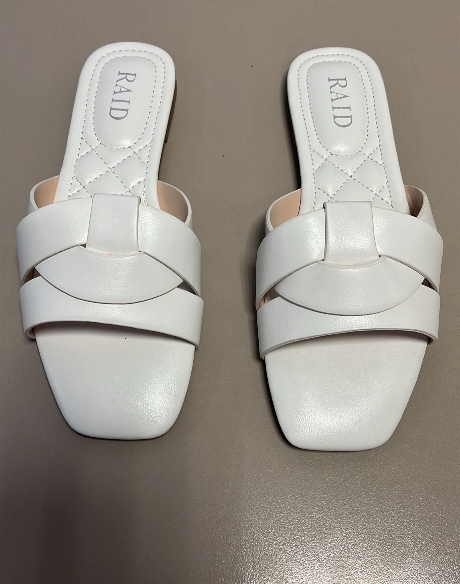 RAID Faylinn Flat Mule in White