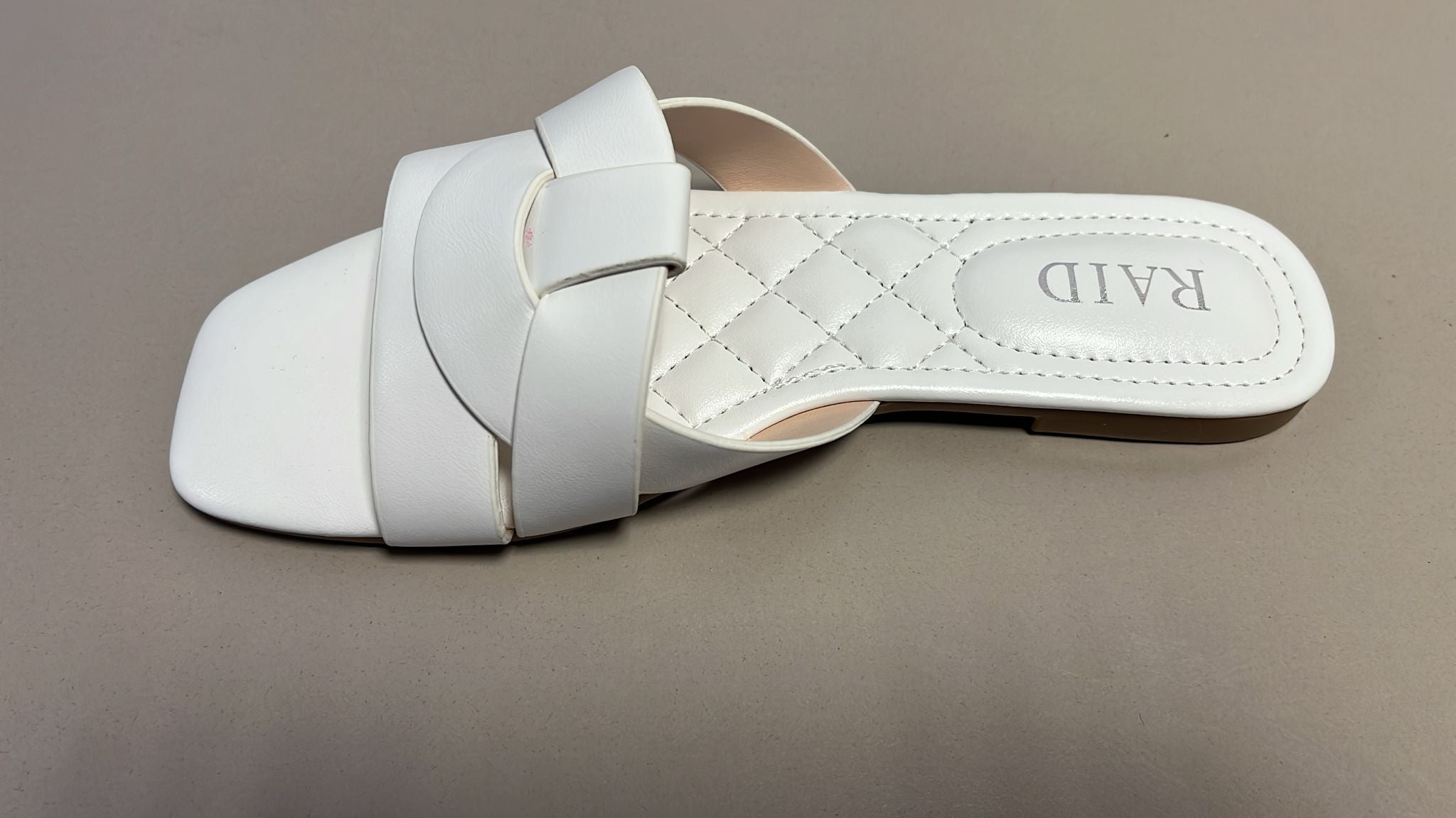 RAID Faylinn Flat Mule in White