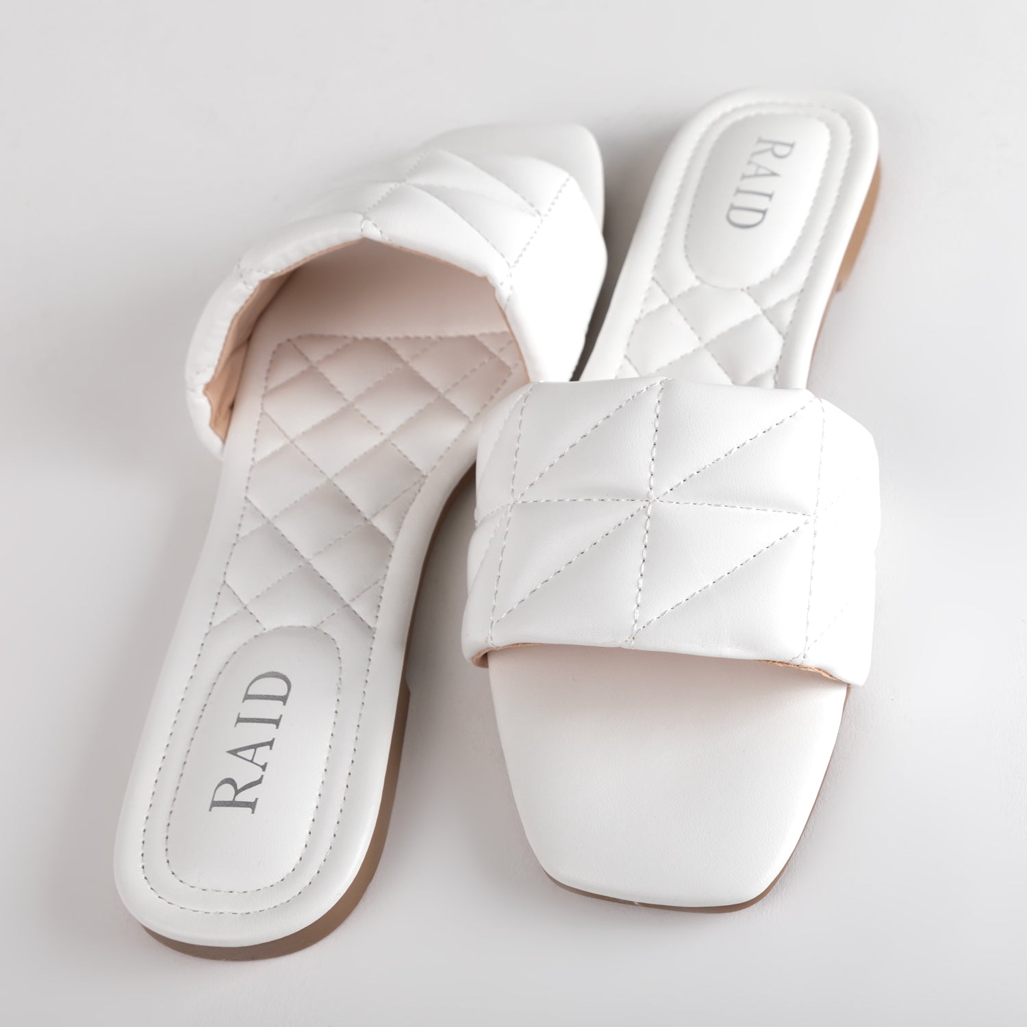 RAID Aerilyn Flat Mule in White