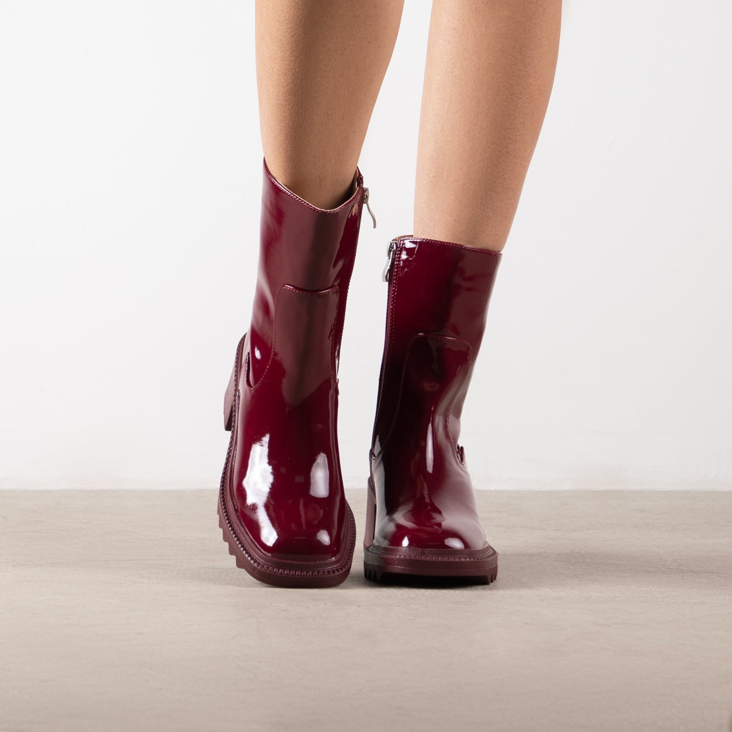 RAID Ennis Ankle Boot in Burgundy