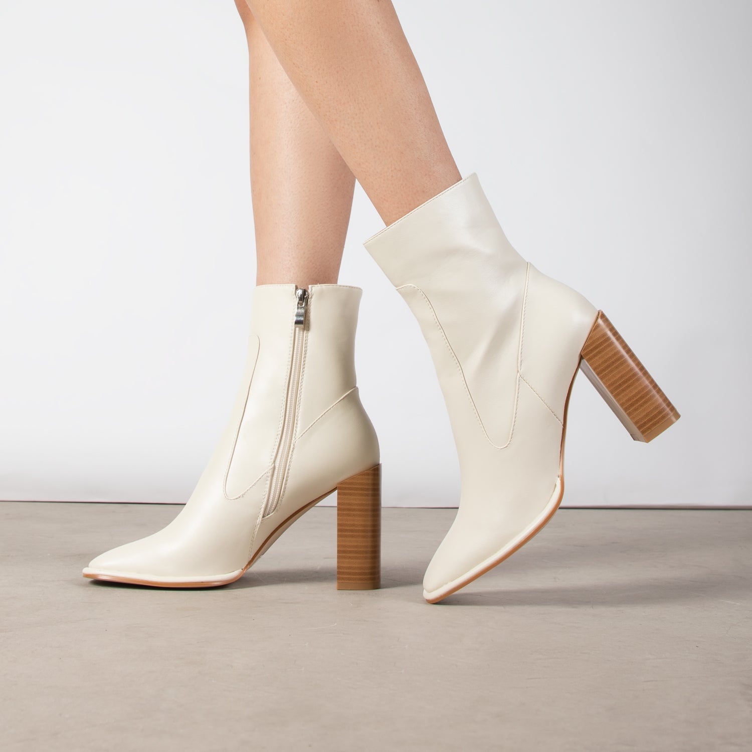 RAID Jennyl Ankle Boot in Off White