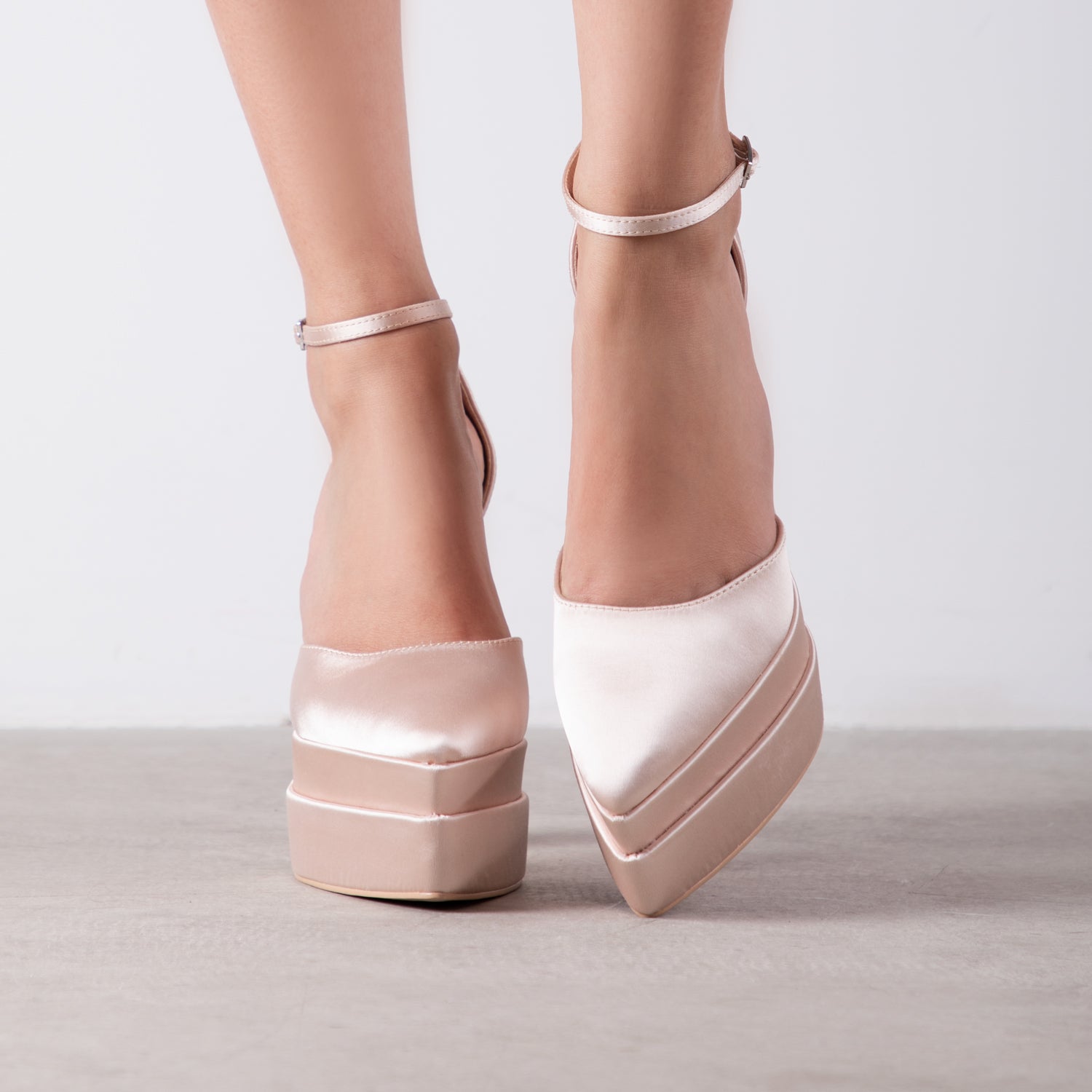 RAID Lavender Platform Heel in Nude