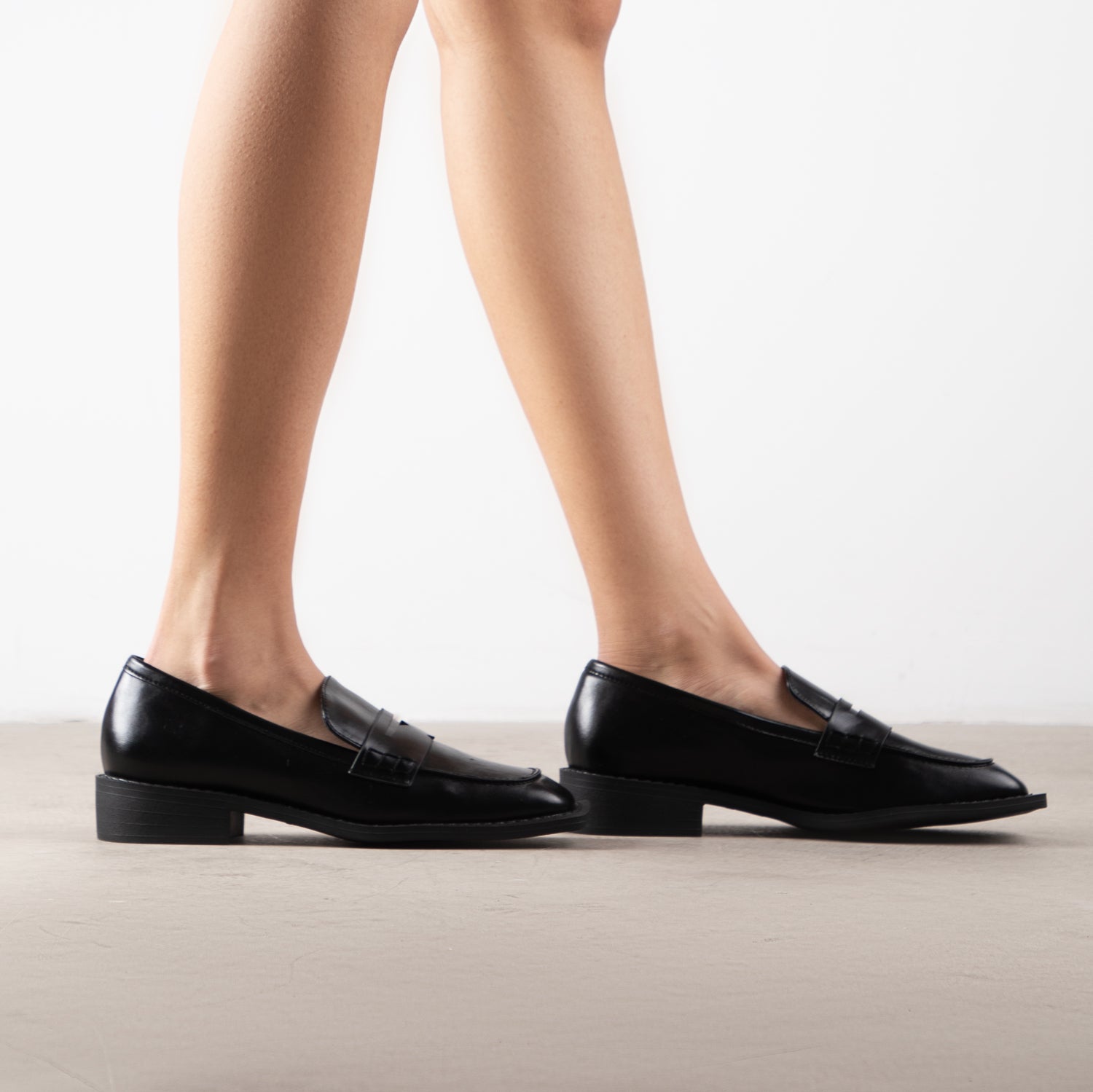 RAID Samantha Loafers in Black