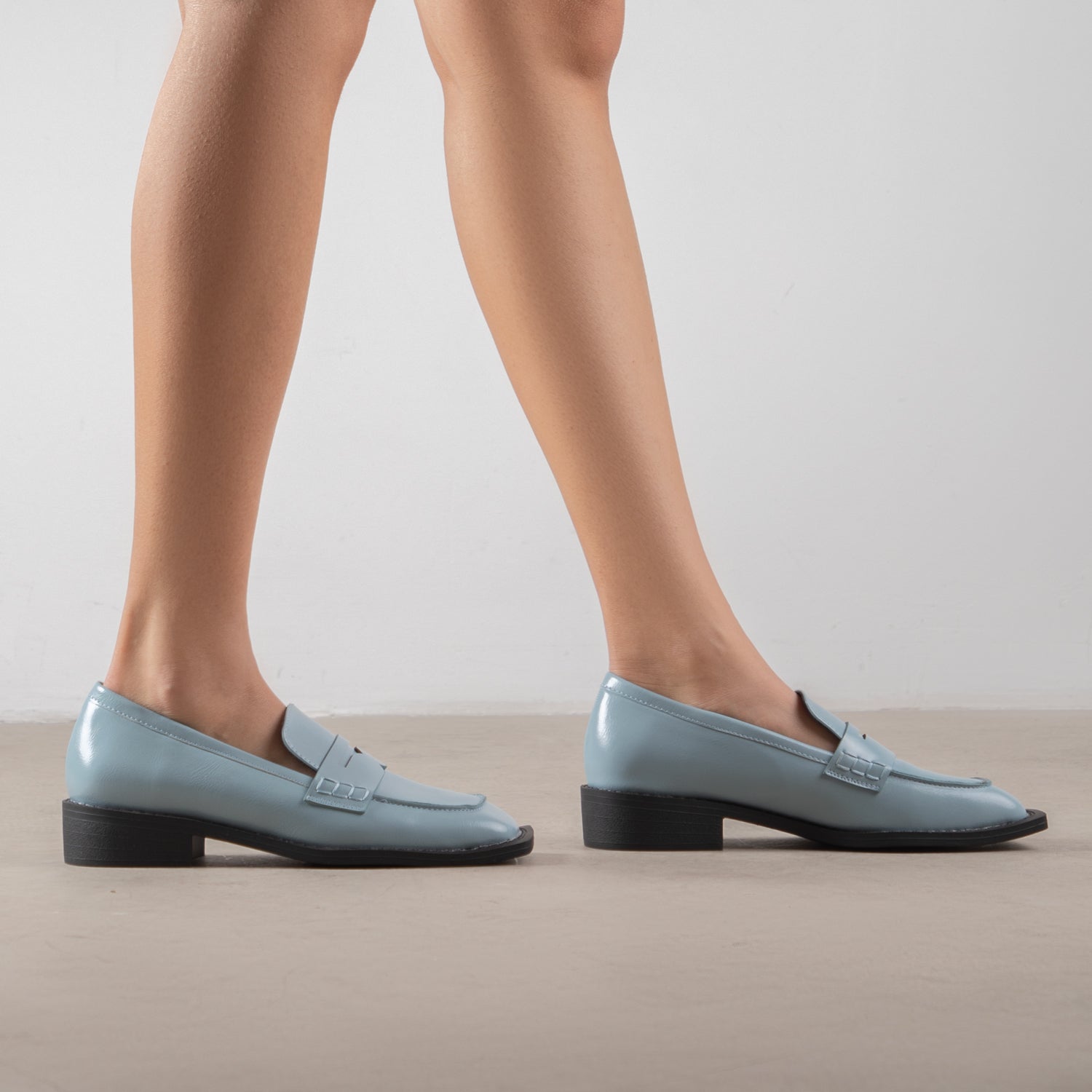 RAID Samantha Loafers in Blue