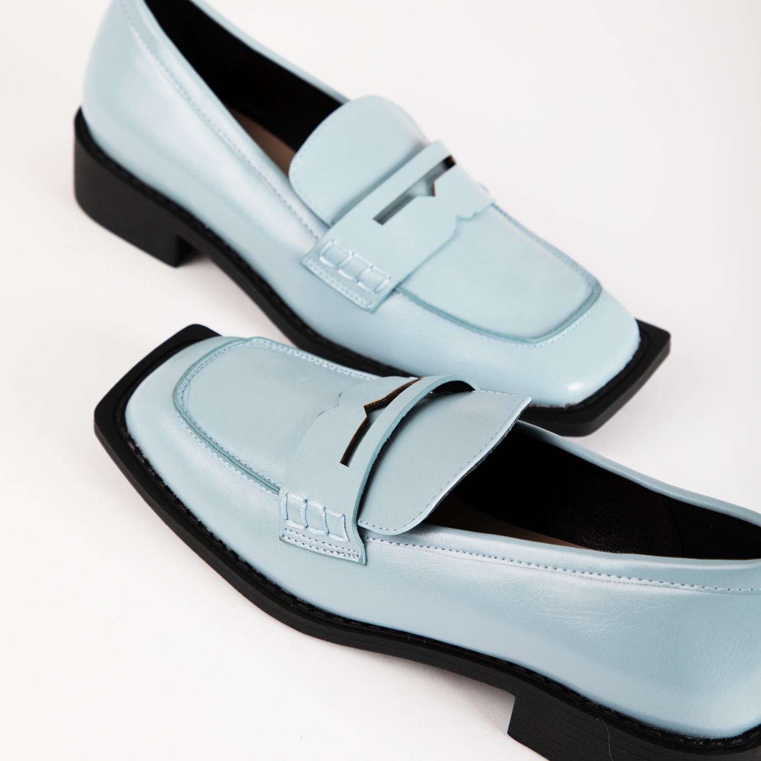 RAID Samantha Loafers in Blue